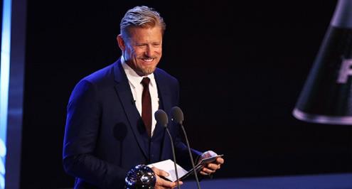 شمايكل يفكر في تولي منصب مدير الكرة بمانشستر يونايتد 